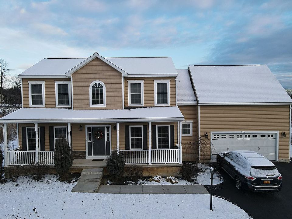 1st image of 10 Victor Dr