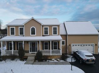 10 Victor Dr, Mechanicville, NY 12118