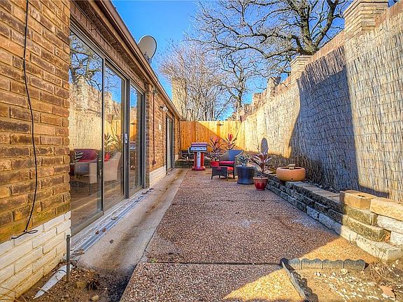 5th image of 2713 Fairway Park