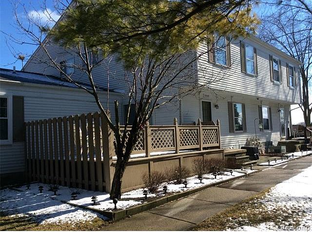 1st image of 33508 Bayview Dr