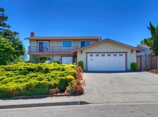 2660 Comstock Cir, Belmont, CA 94002