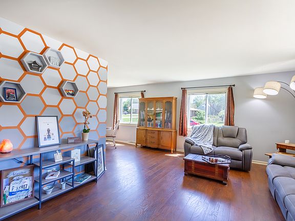 4th image of 312 Dartmouth Dr
