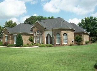 404 Southland Trl, Byron, GA 31008