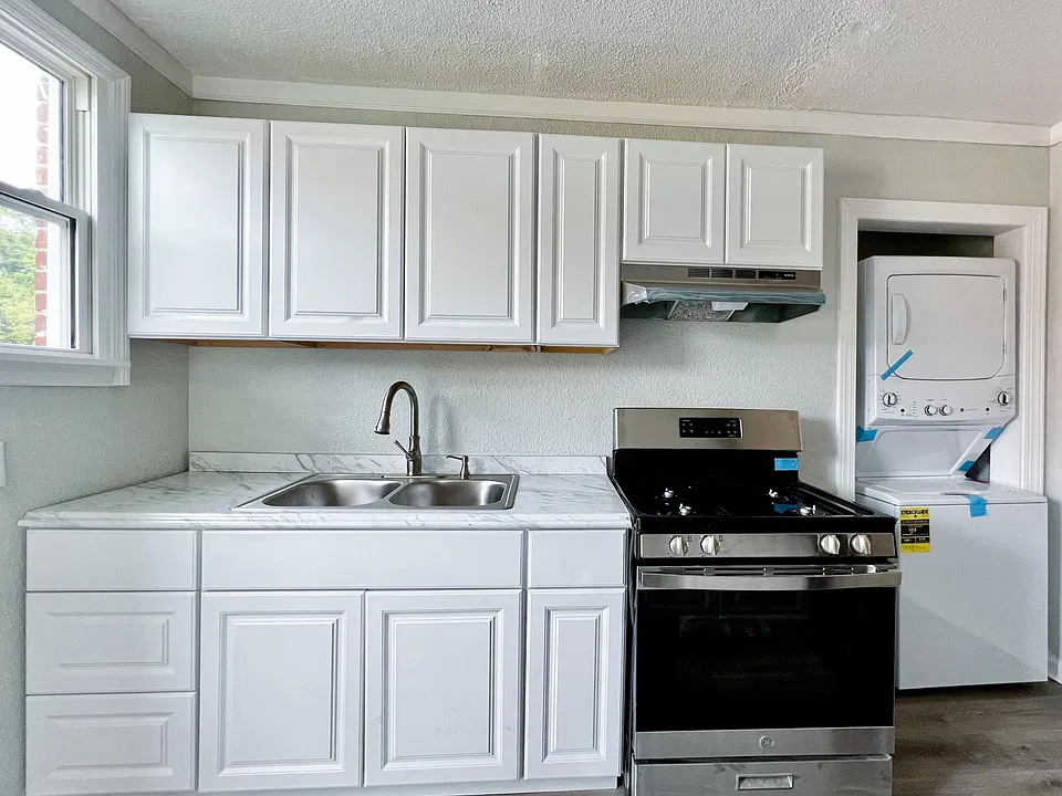 133 E Edgemont Ave