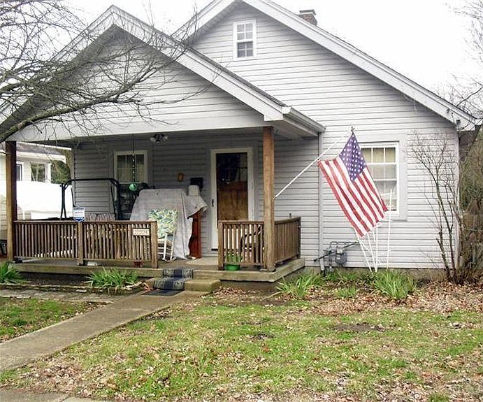 1st image of 221 Ivanhoe Ave