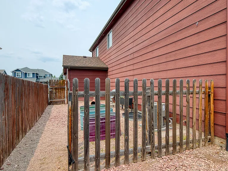 5283 Stetson Meadows Dr — Photo 43