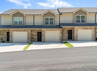 135 Country Ln UNIT 102, Clarksville, TN 37043