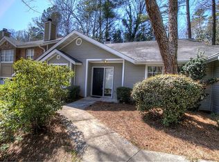 1067 Woodbridge Holw, Atlanta, GA 30306