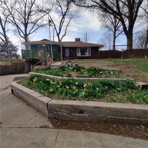 7612 Mohawk Dr, Prairie Village, KS, 66208