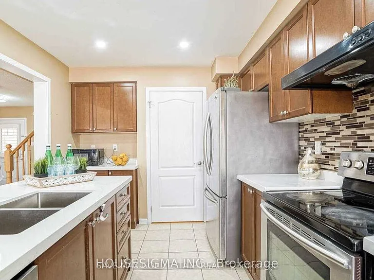 57 Robert Parkinson Dr — Photo 8