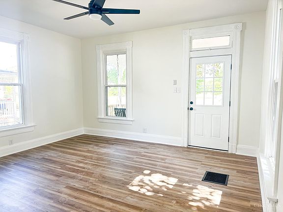 3rd image of 170 Miami Ave