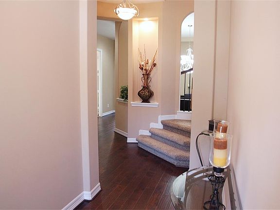 3rd image of 238 Hearthshire Cir