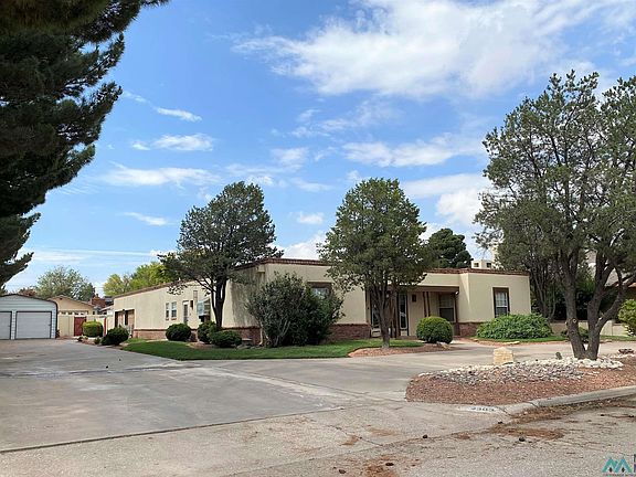 2nd image of 2303 Sierra Vista Rd W