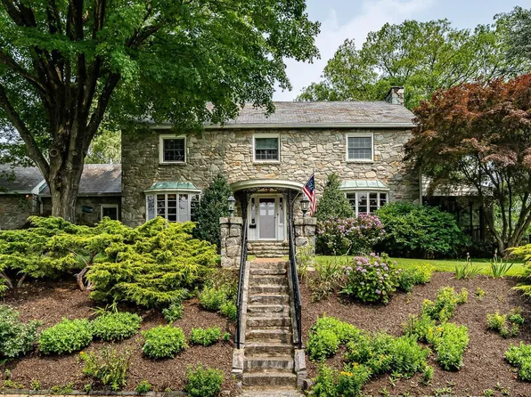 511 Hanover Rd, Wilmington, DE 19809