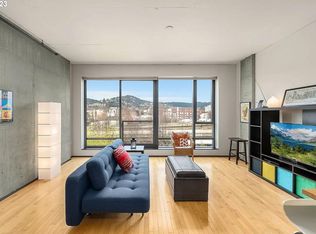 1410 NW Kearney St APT 612, Portland, OR 97209