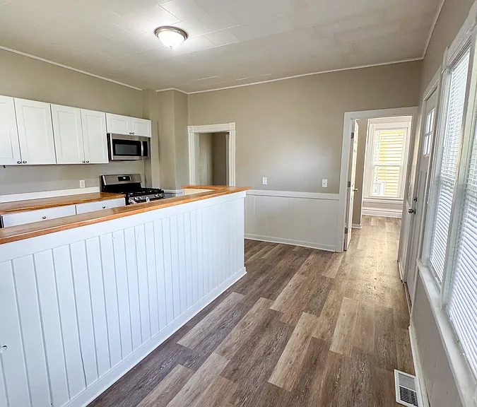 946 Muskegon Ave NW #2 — Photo 5
