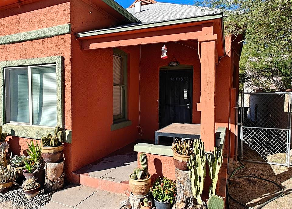 1st image of 539 E 9th St #B-1ba-450sqft