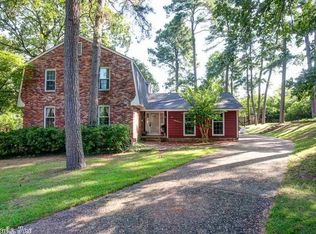 10 Barberry Ln, Little Rock, AR 72227
