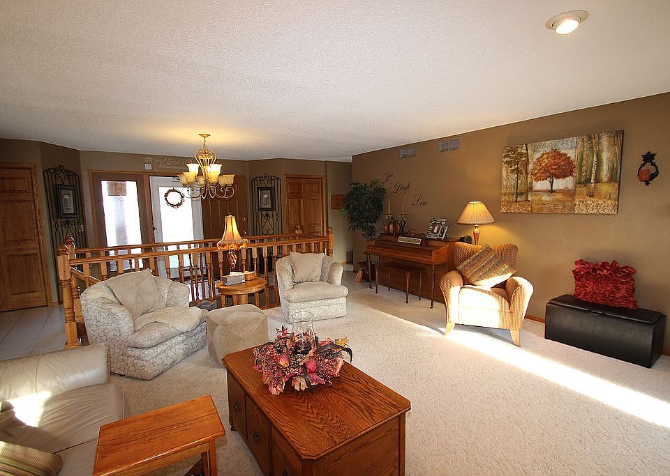 1st image of 2810 Jasmine Ct