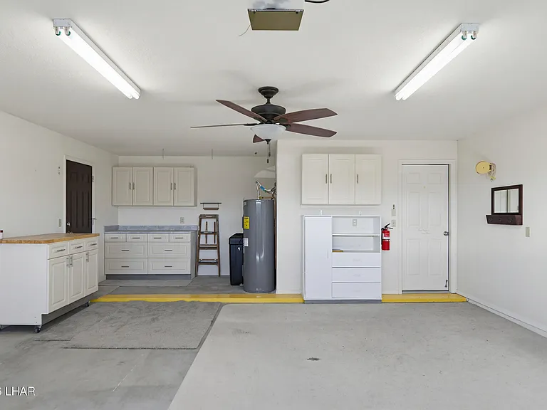 3099 Jamaica Blvd S — Photo 42