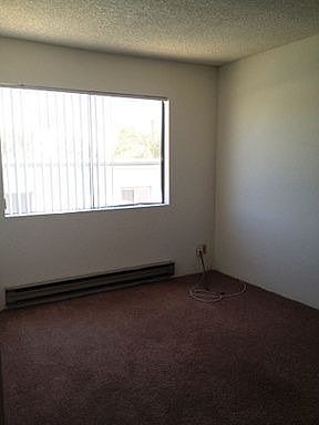 3rd image of 420 Cedar Ave APT 21
