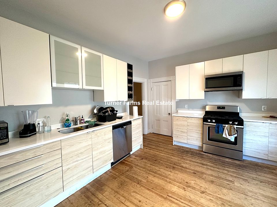 1st image of 158 Boston St #2A