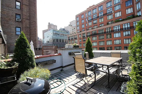 Rented by City Connections Realty | media 52