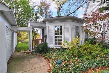 3rd image of 17217 Ernadale Ave