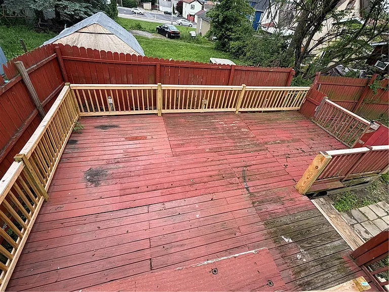 467 Reno St — Photo 13