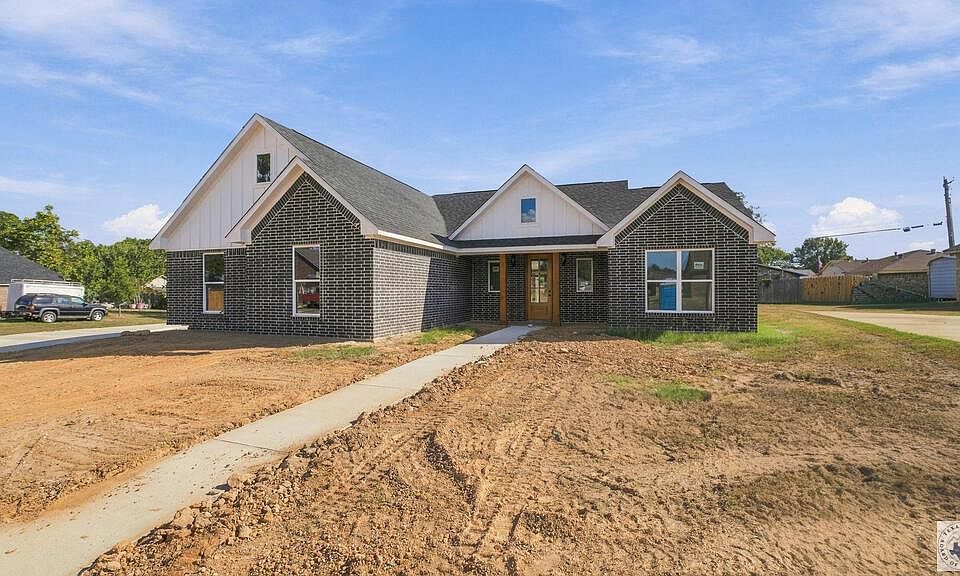 1st image of 152 Corley Cir