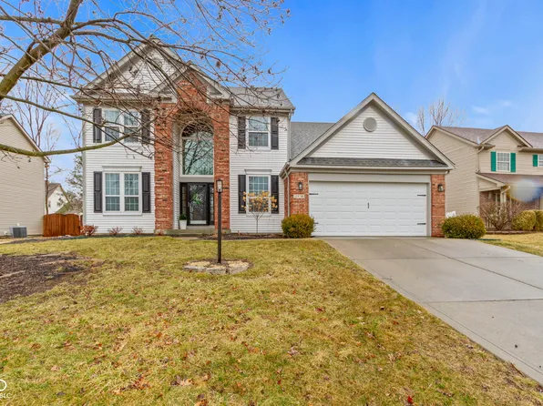 10476 Prairie Fox Dr, Fishers, IN 46037