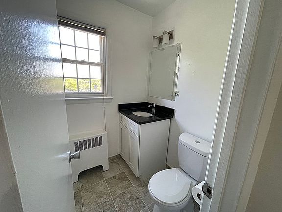 4th image of 129 Talbott St #129
