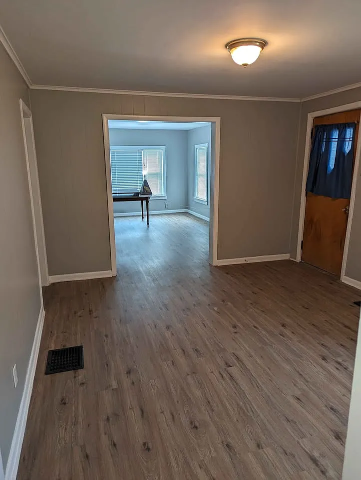 3 bed, 1000 sqft, $1,350 — Photo 4