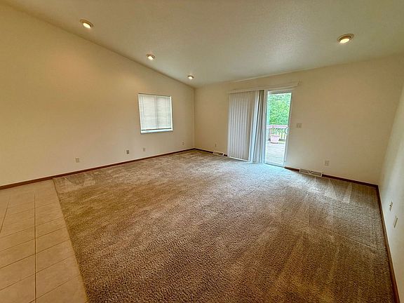 5th image of 149911-149913 Wineberry Ln