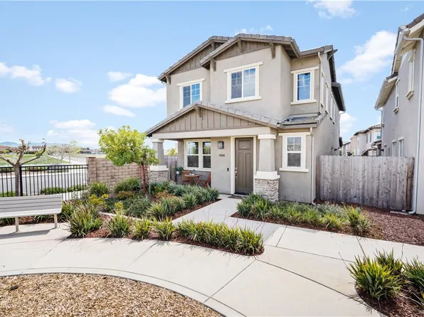 1888 Sterling Pl, Santa Maria, CA 93458