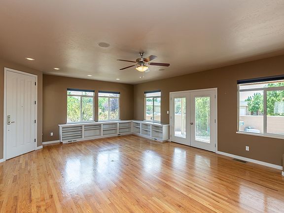 4th image of 855 Summer Sage Ct