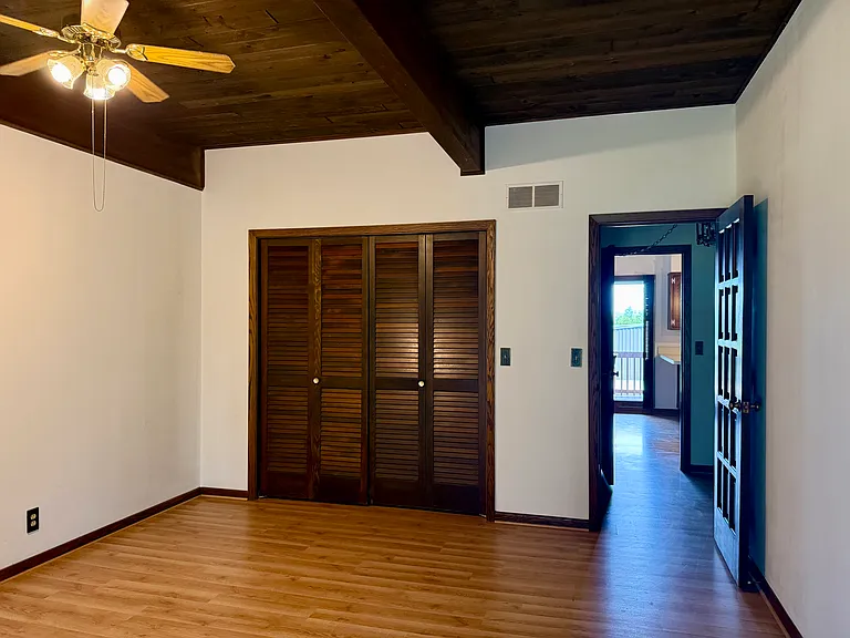 2950 Forestview Cir — Photo 12