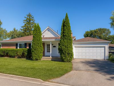 837 Wilcox Ave, Mundelein, IL, 60060