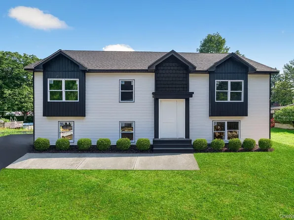 12 Edgewood Drive, Monroe, NY 10926