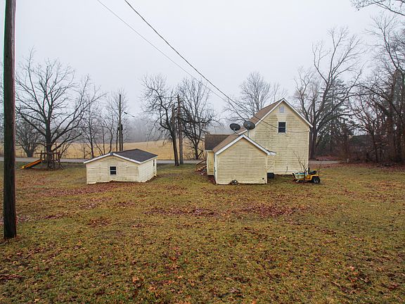 3rd image of 16620 Church St