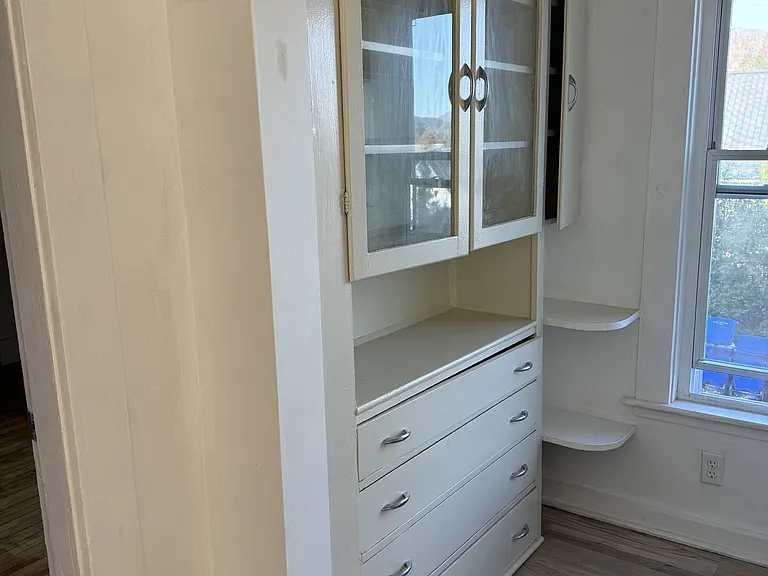 270 S Main St #3 — Photo 6