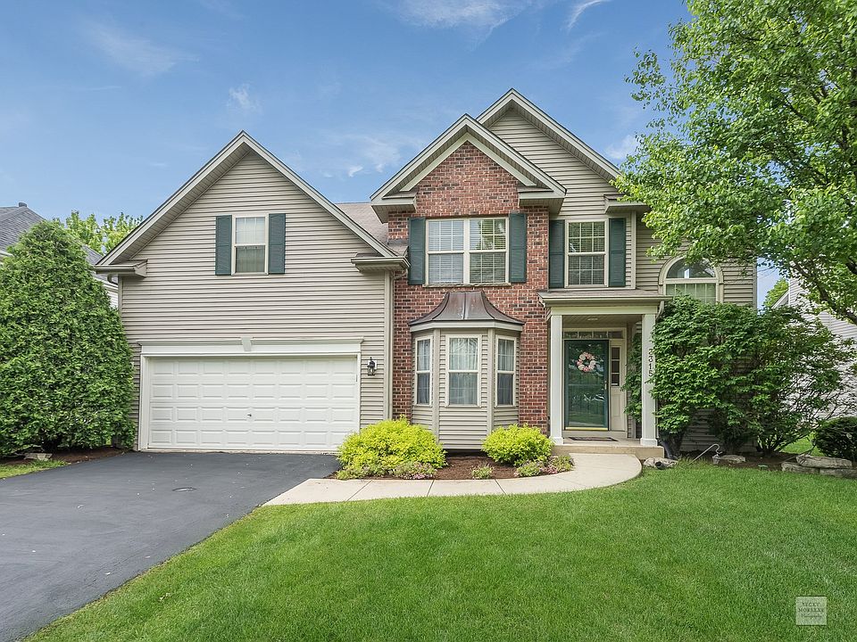 Wonderful curb appeal on this well kept home.