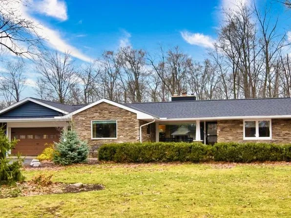 24181 Bryden Rd, Beachwood, OH 44122