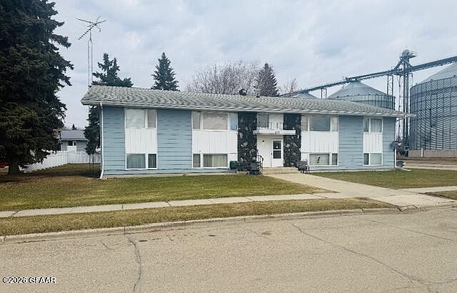 1st image of 515 4th St