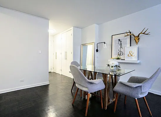 Rented by Compass | media 22