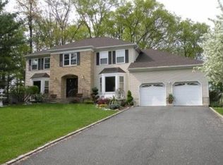 38 Silver Spring Ct, East Hanover, NJ 07936