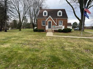 31116 Huron River Dr, New Boston, MI 48164