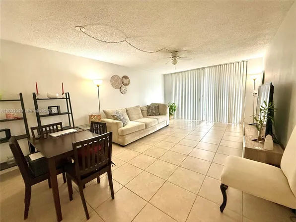1341 SE 3rd Ave APT 102, Dania, FL 33004