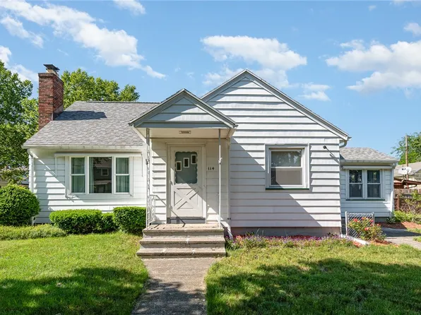 114 Dunsmere Dr, Rochester, NY 14615