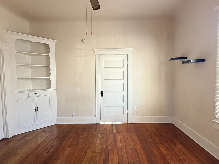 916 N 8th St — Photo 15